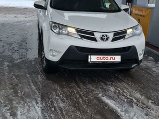 2015 Toyota RAV4 IV (XA40), белый, 2000000 рублей, вид 4