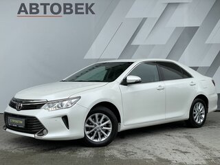 2015 Toyota Camry VII (XV50) Рестайлинг, белый, 1868000 рублей, вид 1