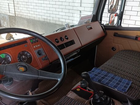 1992 Mercedes-Benz 814, белый, 2500000 рублей, вид 3