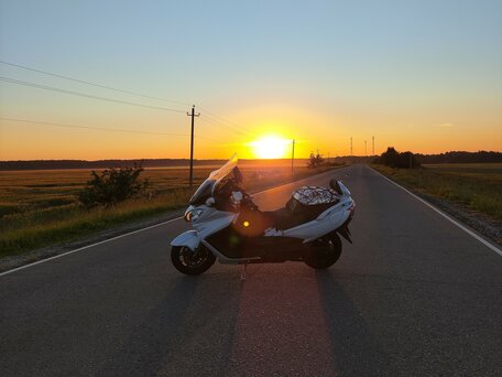 2013 Suzuki Burgman (SkyWave) 650, белый, 720000 рублей, вид 5