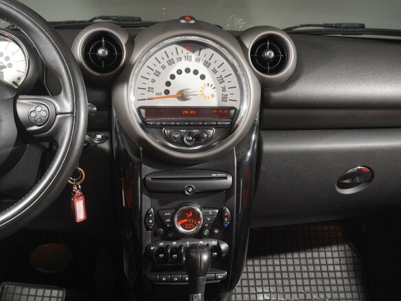 2012 Mini Countryman Cooper I, красный - вид 17