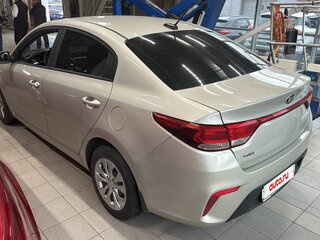 2018 Kia Rio IV, бежевый, 1190000 рублей, вид 3