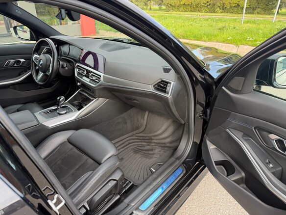 2020 BMW 3 серии 320i xDrive VII (G2x), чёрный, 3600000 рублей - вид 5