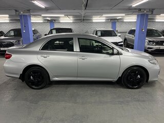 2011 Toyota Corolla X (E140, E150) Рестайлинг, серебристый, 1099000 рублей, вид 4