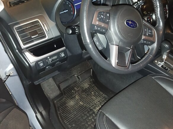 2016 Subaru Forester IV Рестайлинг 2, серебристый, 2200000 рублей - вид 9