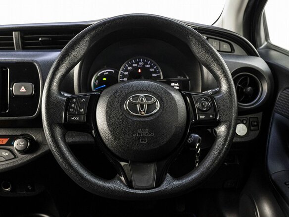 2017 Toyota Vitz III (XP130) Рестайлинг 2, синий, 1239000 рублей - вид 16