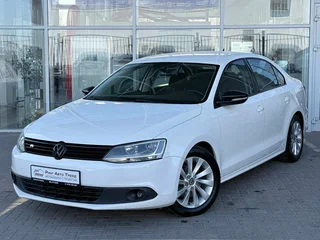 2013 Volkswagen Jetta VI, белый, 1050000 рублей, вид 1