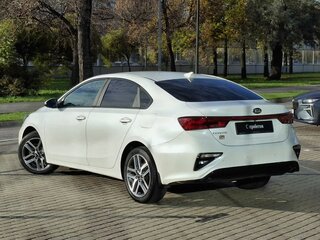 2021 Kia Cerato IV, белый, 2190000 рублей, вид 3