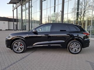 2026 Audi Q5 L III (GU), чёрный, 6880000 рублей, вид 2
