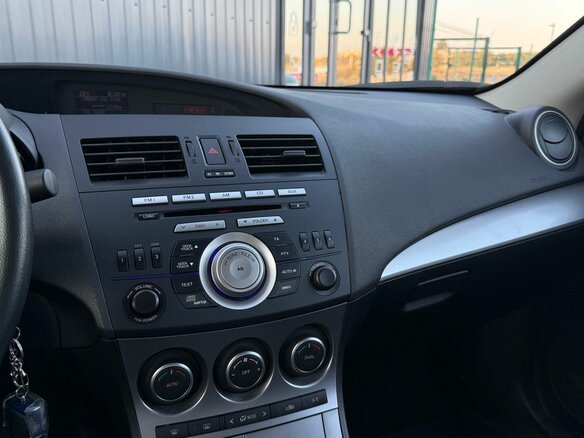 2011 Mazda 3 II (BL), серый, 1090000 рублей - вид 15