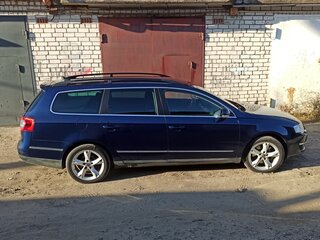2010 Volkswagen Passat B6, синий, 740000 рублей, вид 5