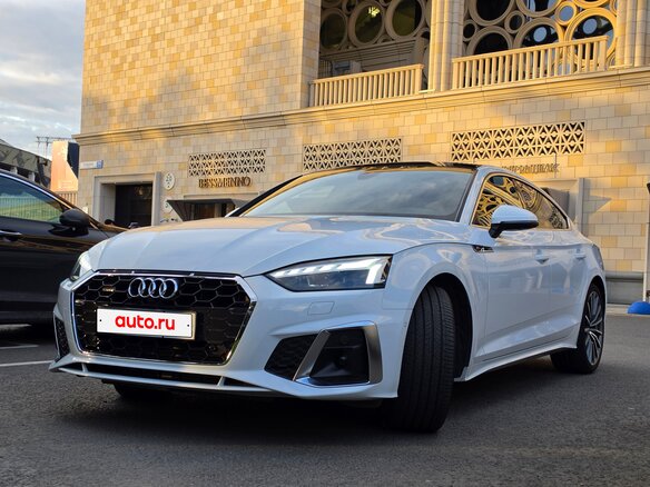 2022 Audi A5 Sportback 40 TFSI II (F5) Рестайлинг, белый, 5500000 рублей