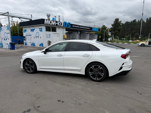 2021 Kia K5 III, белый, 1950000 рублей - вид 4