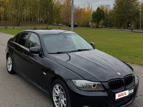2009 BMW 3 серии 318i V (E90/E91/E92/E93) Рестайлинг, чёрный, 770000 рублей - вид 4