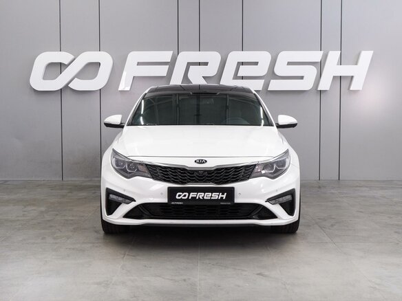2019 Kia Optima IV Рестайлинг, белый - вид 2