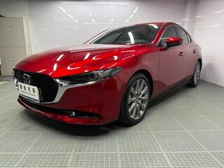 2023 Mazda 3 Axela IV (BP), красный, 1330000 рублей, вид 1