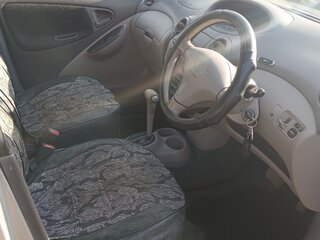 2000 Toyota Platz, серебристый, 240000 рублей, вид 3