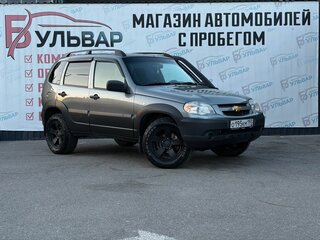 2018 Chevrolet Niva I Рестайлинг, серый, 850000 рублей, вид 1