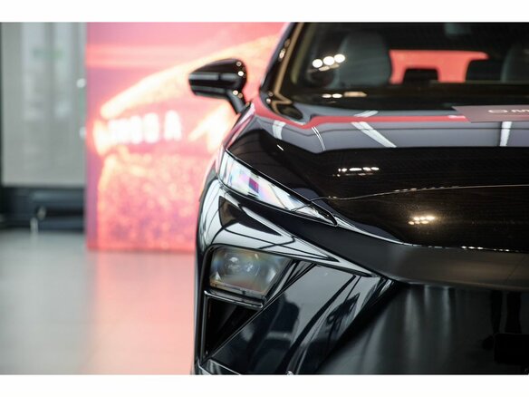 2026 Omoda C5 II, чёрный - вид 2