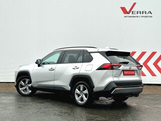 2021 Toyota RAV4 V (XA50), серебристый, 3315000 рублей, вид 3