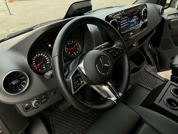2025 Mercedes-Benz Sprinter, чёрный, 24981660 рублей - вид 5