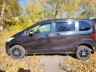 2008 Honda Freed I, фиолетовый, 620000 рублей, вид 3