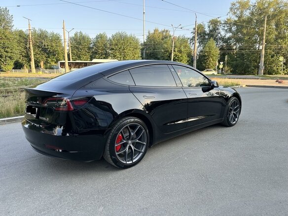 2022 Tesla Model 3 Performance I, чёрный, 4949999 рублей - вид 4