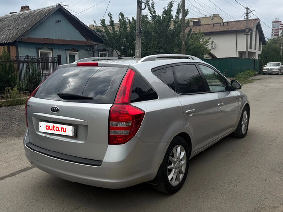 2008 Kia Ceed I, серебристый, 600000 рублей - вид 3