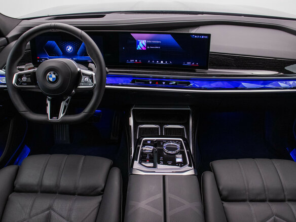 2025 BMW 7 серии 740d xDrive VII (G70), чёрный - вид 9