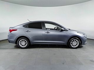2017 Hyundai Solaris II, серый, 1357200 рублей, вид 4
