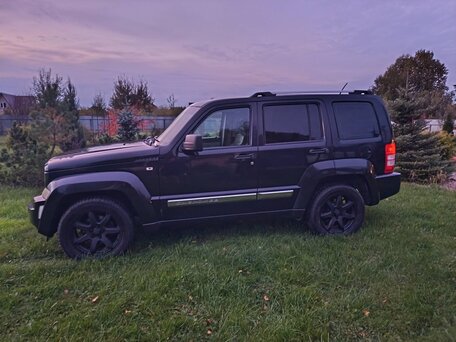 2008 Jeep Cherokee IV (KK), чёрный, 990000 рублей, вид 4