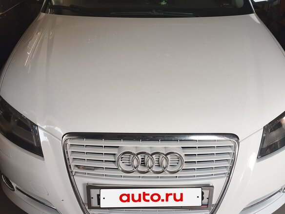 2010 Audi A3 II (8P) Рестайлинг 2, белый, 830000 рублей - вид 1