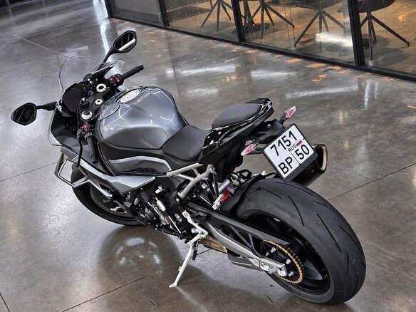 2025 BMW S 1000 RR, серый, 2199999 рублей - вид 6