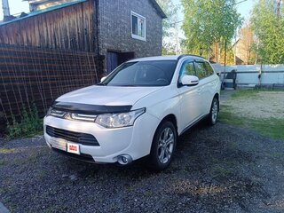 2012 Mitsubishi Outlander III, белый, 1650000 рублей, вид 1