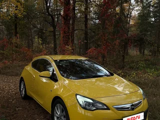 2014 Opel Astra GTC J Рестайлинг, жёлтый, 1250000 рублей, вид 3