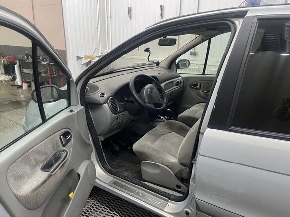 2003 Renault Scenic I Рестайлинг, серебристый, 230000 рублей - вид 4