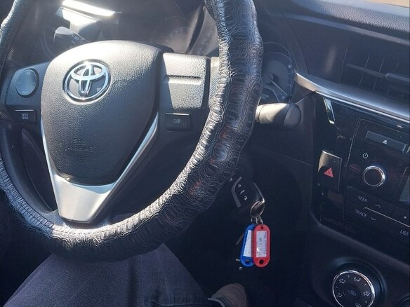 2013 Toyota Corolla XI (E160, E170, E180), чёрный, 955000 рублей - вид 10