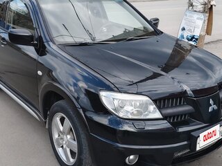 2006 Mitsubishi Outlander I, чёрный, 650000 рублей, вид 2