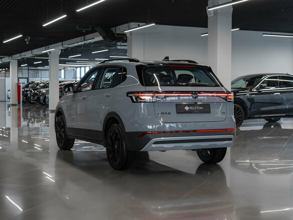 2026 Volkswagen Tharu XR, серый, 2890000 рублей - вид 3
