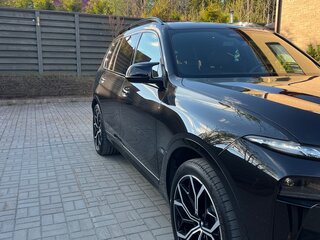 2024 BMW X7 M60i I (G07) Рестайлинг, чёрный, 20000000 рублей, вид 4