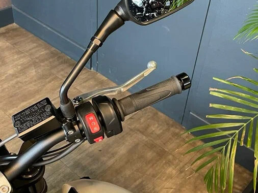 2026 Triumph Trident 800, серебристый, 1620000 рублей - вид 12