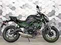 2025 Kawasaki Z 650, серый, 977000 рублей - вид 2