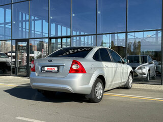 2011 Ford Focus II Рестайлинг, серебристый, 490000 рублей, вид 4