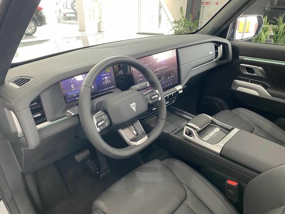 2025 Changan Deepal G318, серый, 6000000 рублей - вид 11