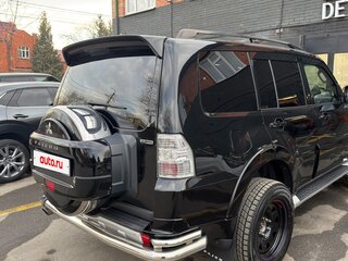 2011 Mitsubishi Pajero IV Рестайлинг 1, чёрный, 2200000 рублей, вид 5