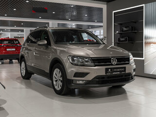 2020 Volkswagen Tiguan II, коричневый, 2700000 рублей, вид 2