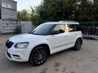 2016 Skoda Yeti I Рестайлинг, белый, 1350000 рублей, вид 3