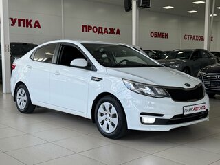 2016 Kia Rio III Рестайлинг, белый, 1175000 рублей, вид 3