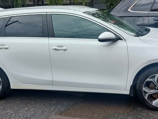 2019 Kia Ceed III, белый, 1590000 рублей, вид 3