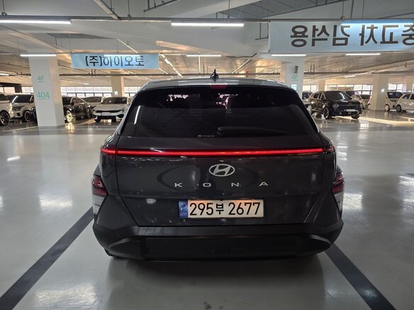 2023 Hyundai Kona II (SX2), серый, 2087000 рублей - вид 5